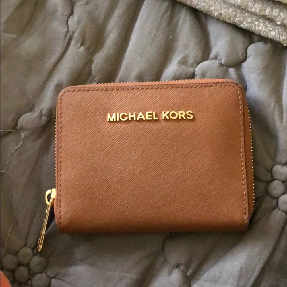 Michael Kors Brown Key & Card Holder - Picture 1 of 4